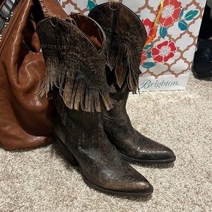 Fringe Boots size 38/7 women boots brand new